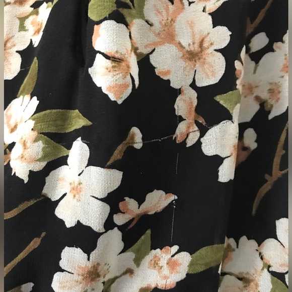 Forever21 Floral Y2K Halter Dress - Picture 5 of 7